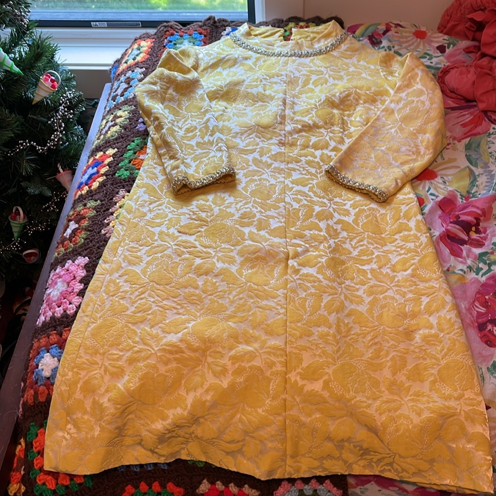 Gorgeous Vintage Leslie Fay Original Lemon Yellow Brocade Dress. - Picture 7 of 8